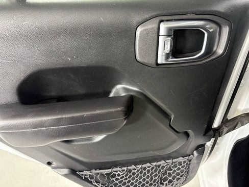 Used 2021 Jeep Wrangler Unlimited Sport image 35