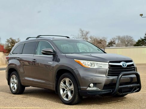 Used 2014 Toyota Highlander Limited AWD/4WD image 4