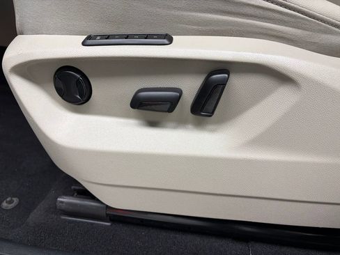 Used 2019 Volkswagen Atlas SEL R-Line image 16