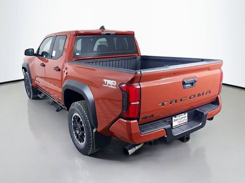 Used 2025 Toyota Tacoma TRD Off-Road image 5