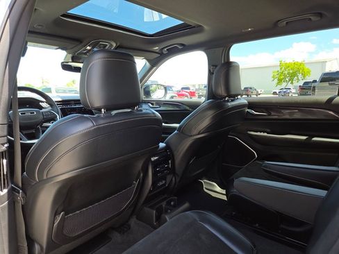 Used 2021 Jeep Grand Cherokee L Laredo AWD/4WD image 25
