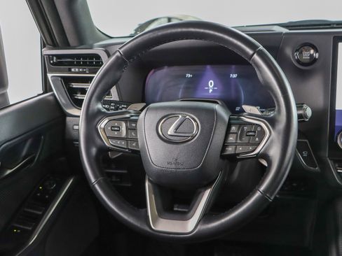Used 2026 Lexus GX 550 w/ Accessory Package (2T) AWD/4WD image 13
