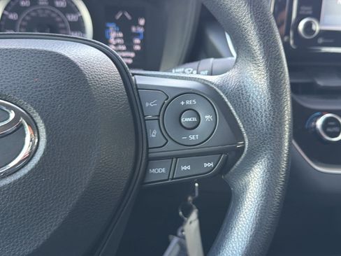 Used 2022 Toyota Corolla LE FWD image 20