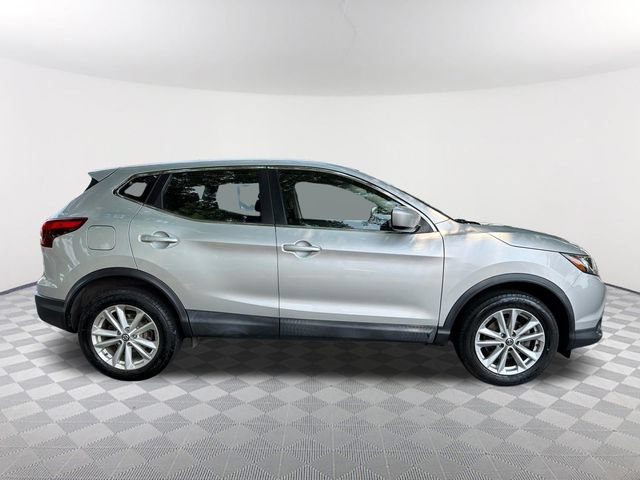 Used 2019 Nissan Rogue Sport S w/ Appearance Package AWD/4WD image 2