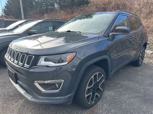 Used 2018 Jeep Compass Limited w/ Navigation Group image 3
