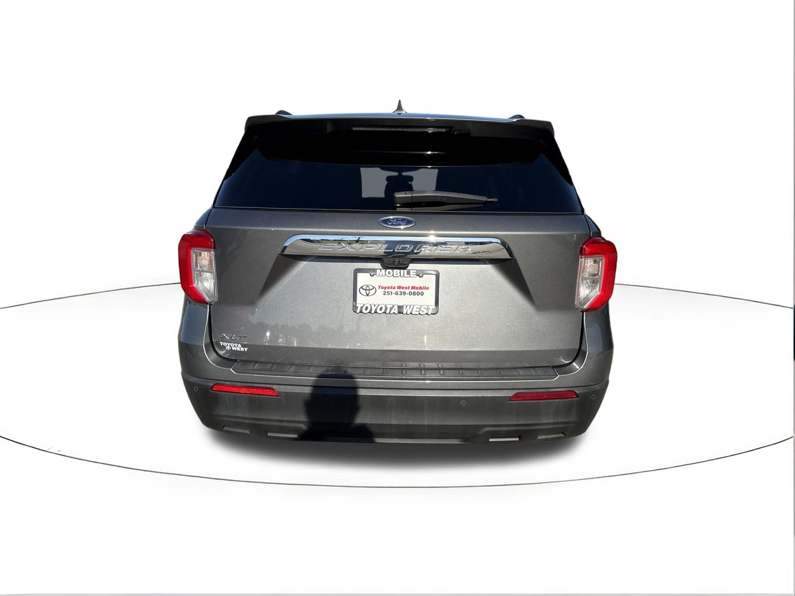Used 2023 Ford Explorer XLT RWD image 4