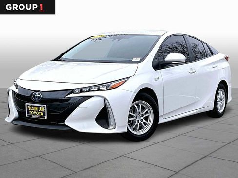 Certified 2022 Toyota Prius Prime LE image 1