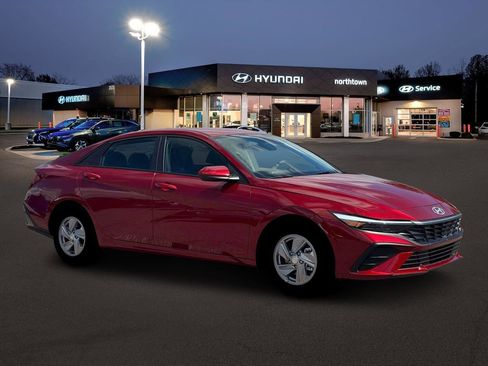 New 2026 Hyundai Elantra SE image 10