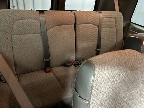 Used 2017 Chevrolet Express 2500 LS image 21