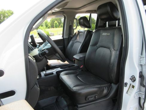 Used 2016 Nissan Frontier PRO-4X AWD/4WD image 22