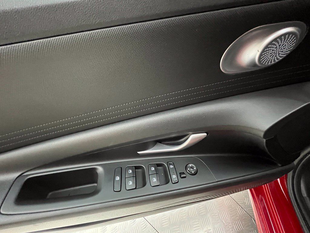 Used 2023 Hyundai Elantra SEL FWD image 45