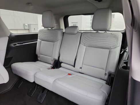 New 2025 Ford Expedition Max Platinum w/ Platinum Ultimate Package image 16