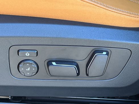 Used 2025 BMW X3 xDrive30i w/ Premium Package image 19