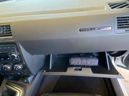 Used 2009 Dodge Challenger R/T RWD image 33