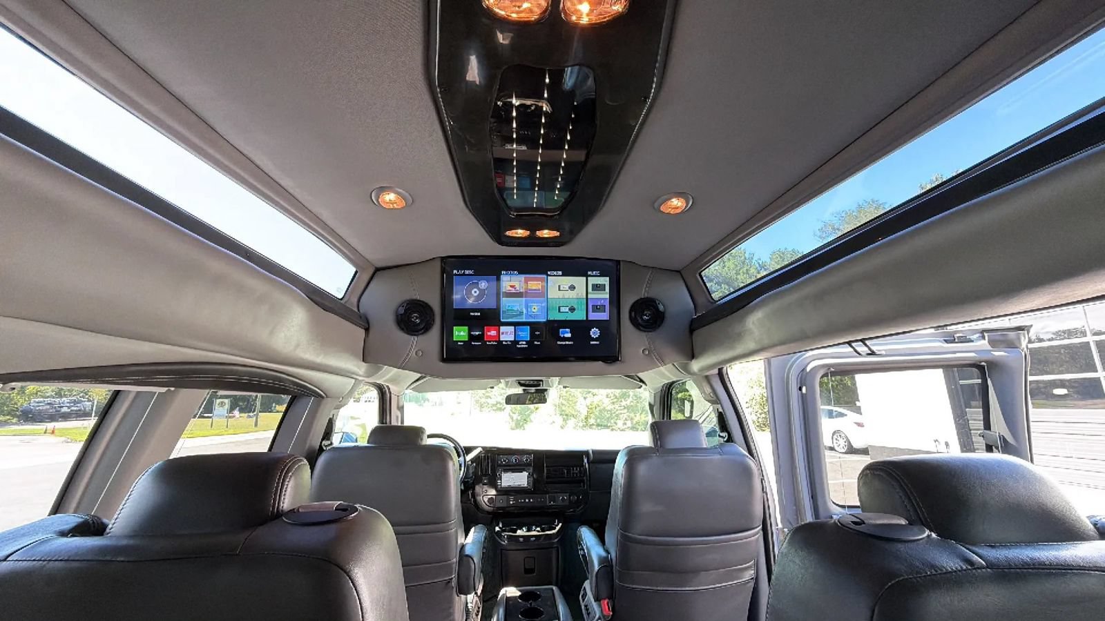 Used 2019 GMC Savana 2500 w/ Enhanced Convenience Package RWD image 93