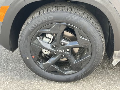 New 2026 Kia Seltos EX FWD image 27