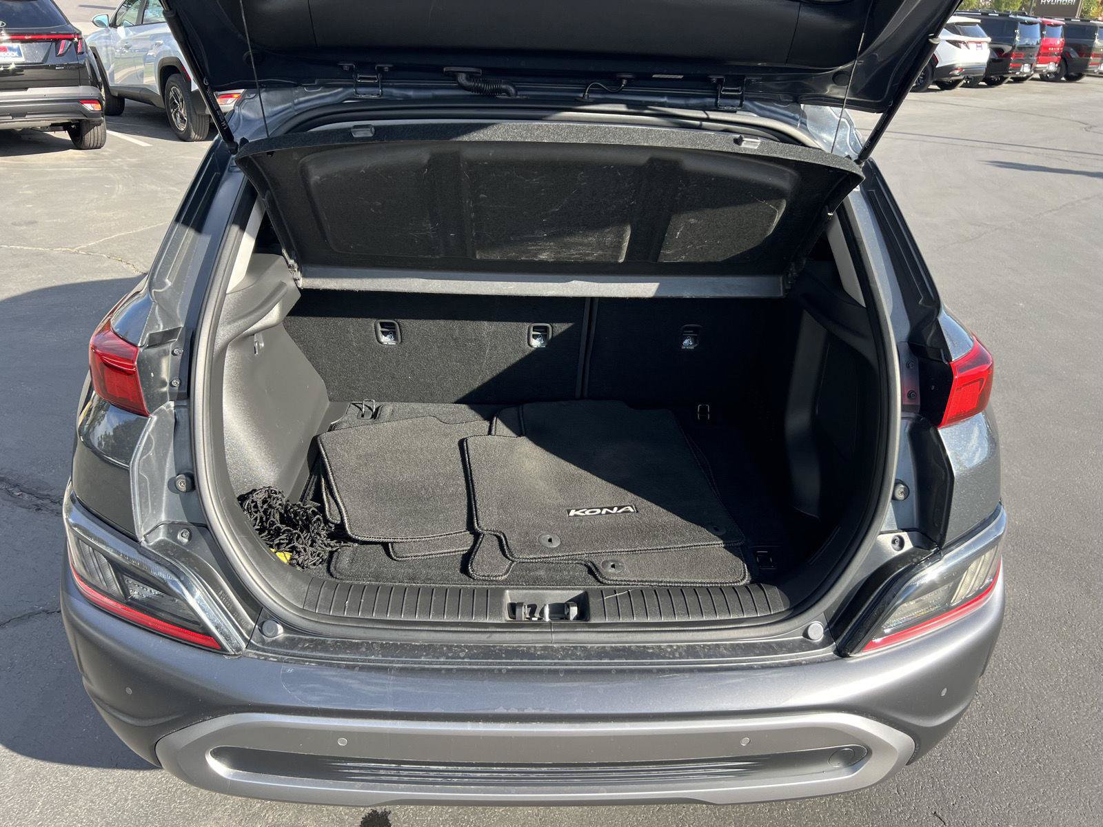 Used 2022 Hyundai Kona Limited w/ Cargo Package AWD/4WD image 9