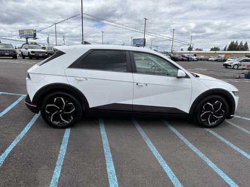 Certified 2024 Hyundai Ioniq 5 SE RWD image 6