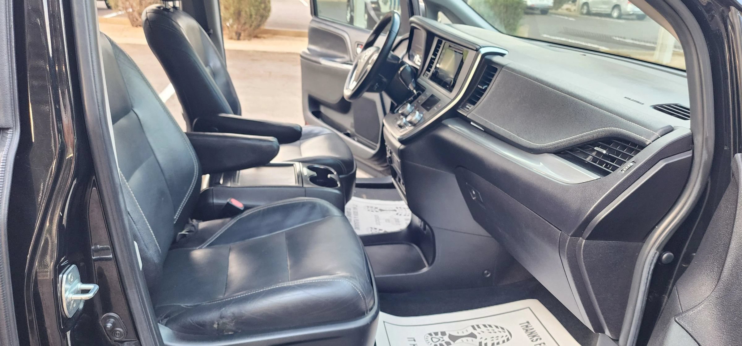 Used 2016 Toyota Sienna SE Premium FWD image 23