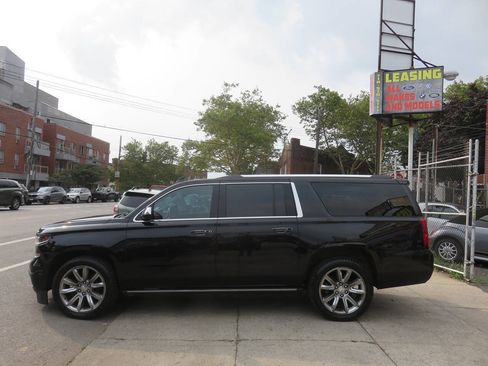 Used 2016 Chevrolet Suburban LTZ AWD/4WD image 7
