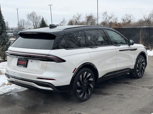 New 2026 Lincoln Nautilus Reserve image 5