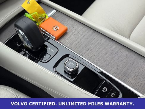 Certified 2023 Volvo XC90 B6 Plus w/ Protection Package Premier AWD/4WD image 21