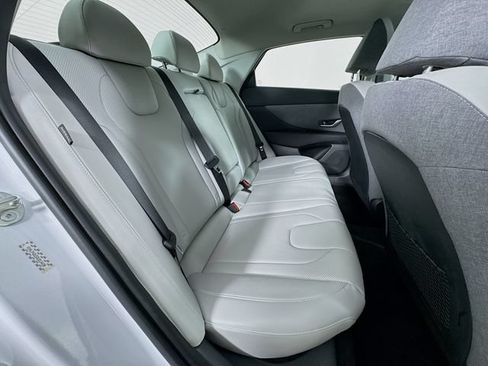 Used 2024 Hyundai Elantra Limited FWD image 29