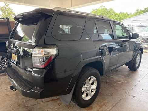 Used 2016 Toyota 4Runner SR5 Premium RWD image 3