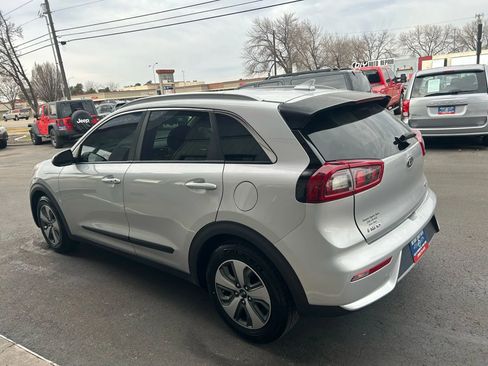 Used 2019 Kia Niro LX image 29