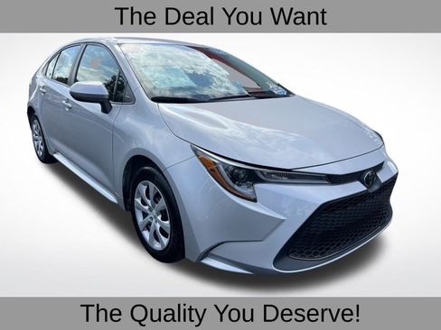 Used 2022 Toyota Corolla LE image 1
