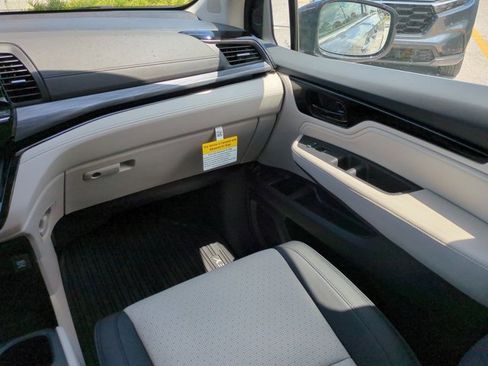 New 2026 Honda Odyssey Elite image 15