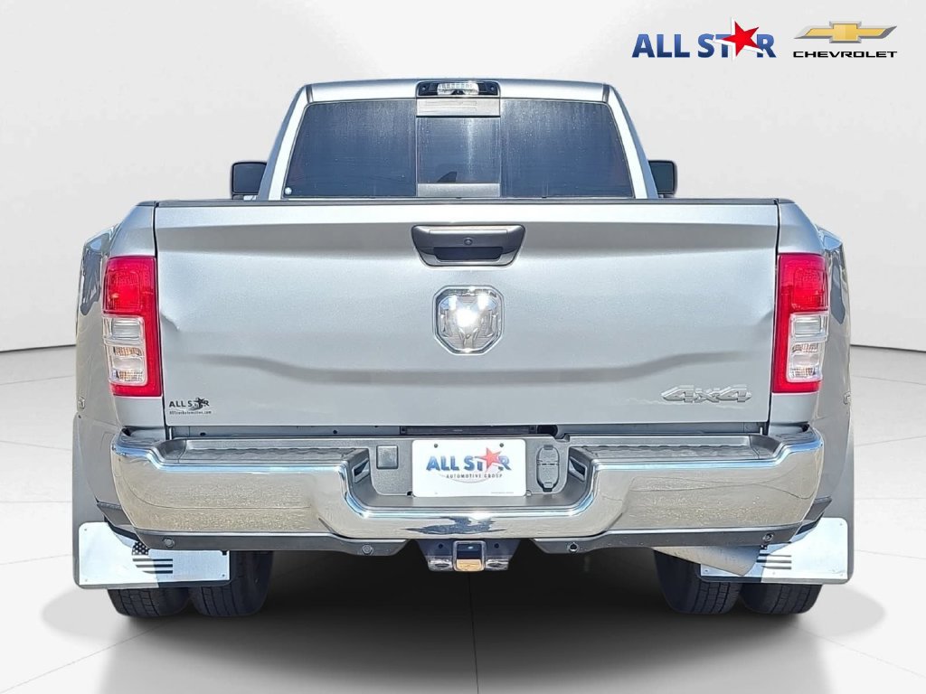 Used 2024 RAM 3500 Tradesman w/ Chrome Appearance Group AWD/4WD image 4
