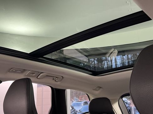 Certified 2025 Volvo XC60 B5 Plus image 16