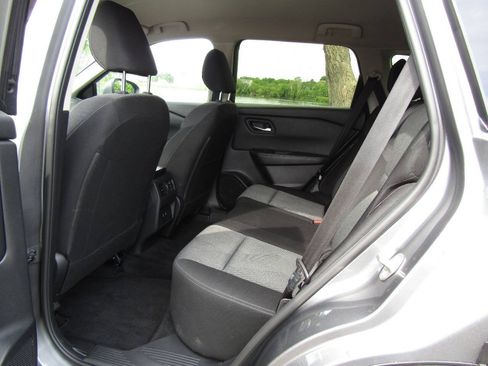 Used 2025 Nissan Rogue SV AWD/4WD image 11