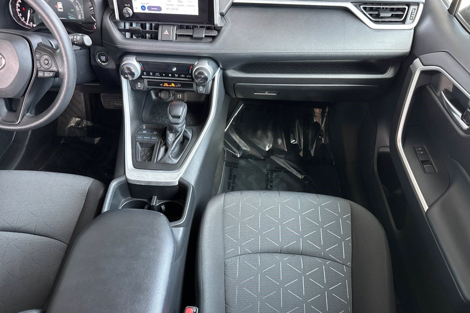 Used 2023 Toyota RAV4 XLE w/ Convenience Package FWD image 30