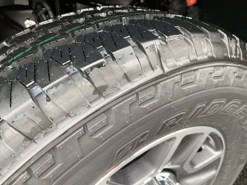 New 2026 Ford F250 Lariat w/ FX4 Off-Road Package image 39