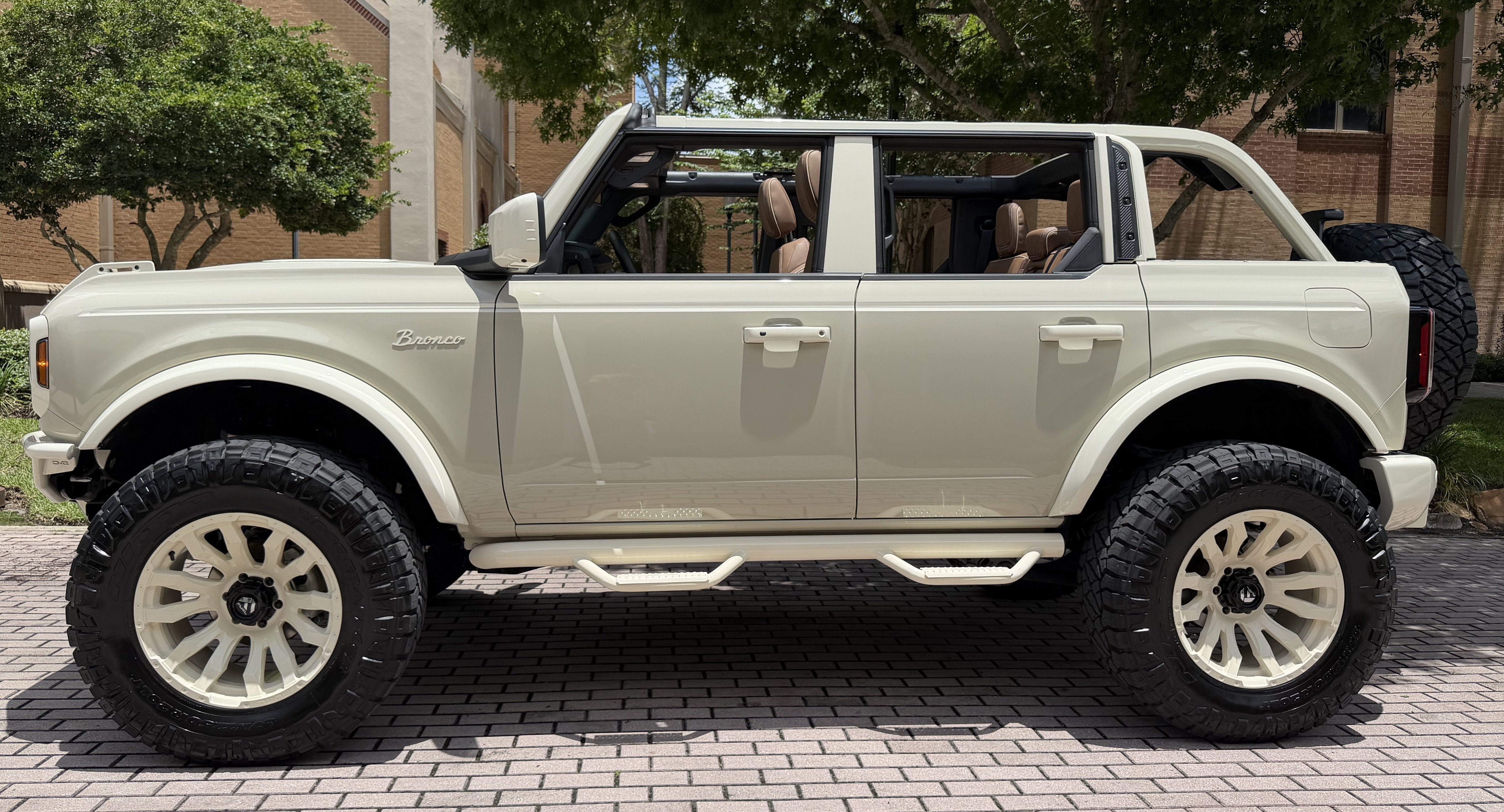 Used 2026 Ford Bronco Big Bend AWD/4WD image 3