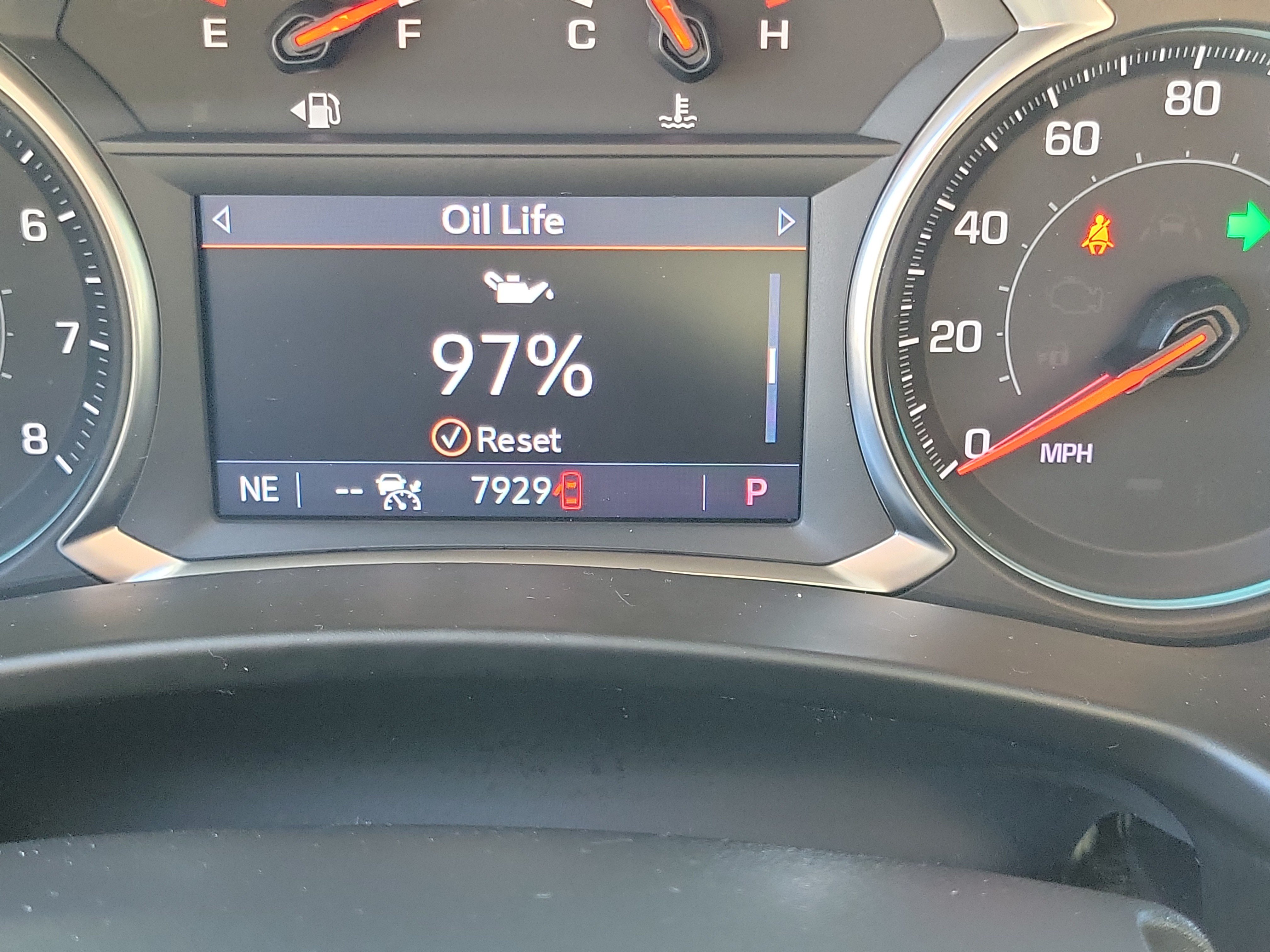 Used 2024 Chevrolet Equinox LT FWD image 25