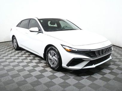 New 2026 Hyundai Elantra SE