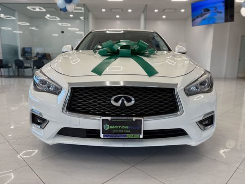 Used 2019 INFINITI Q50 Luxe w/ Essential Package (3.0T Luxe) image 2