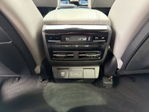 Certified 2023 Acura MDX SH-AWD w/ Technology Package image 16