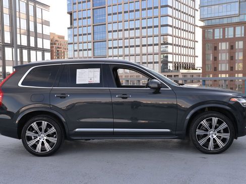 Used 2021 Volvo XC90 T6 Inscription w/ Protection Package Premier image 8
