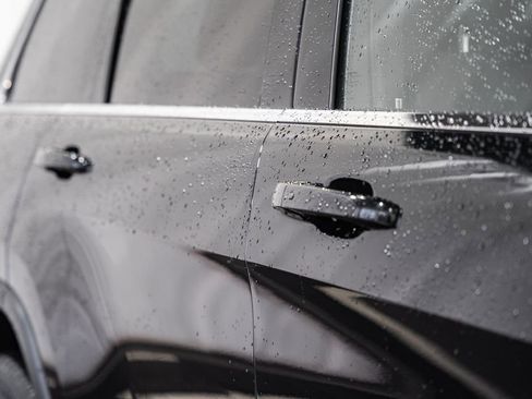 Used 2019 Jeep Grand Cherokee Laredo w/ Security & Convenience Group image 21