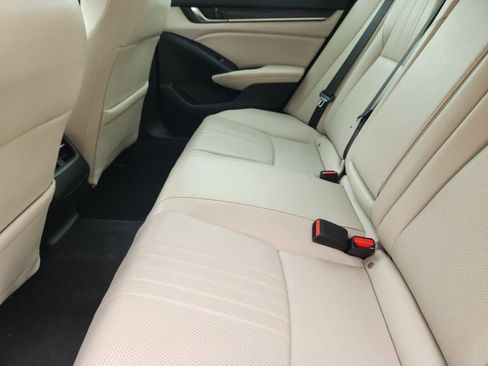 Used 2019 Honda Accord Touring image 29