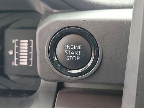 Used 2025 Toyota Tacoma SR5 image 27