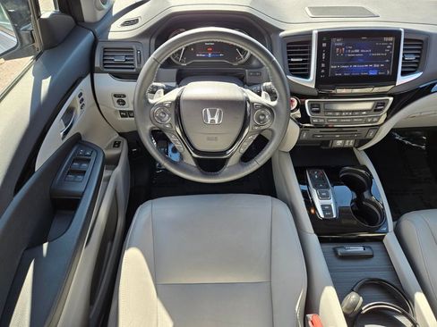 Used 2016 Honda Pilot Touring image 14