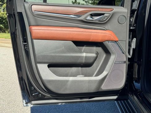 Used 2023 GMC Yukon XL Denali Ultimate image 26