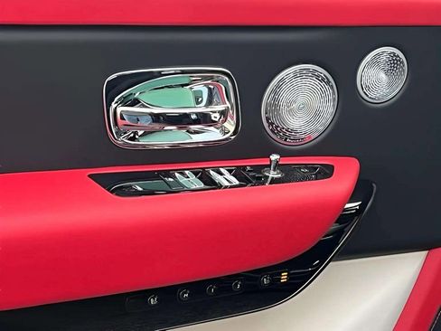 New 2026 Rolls-Royce Cullinan image 10