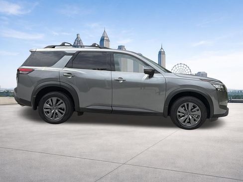 Certified 2025 Nissan Pathfinder SV FWD image 24