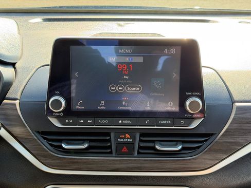 Used 2024 Nissan Altima 2.5 SV FWD image 51
